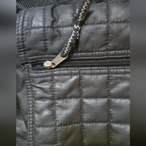 New York Collection Quilted Black Midi Messenger Crossbody Bag 12"×10"×3 - Picture 5 of 7